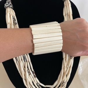 bohemian necklace and bracelet.